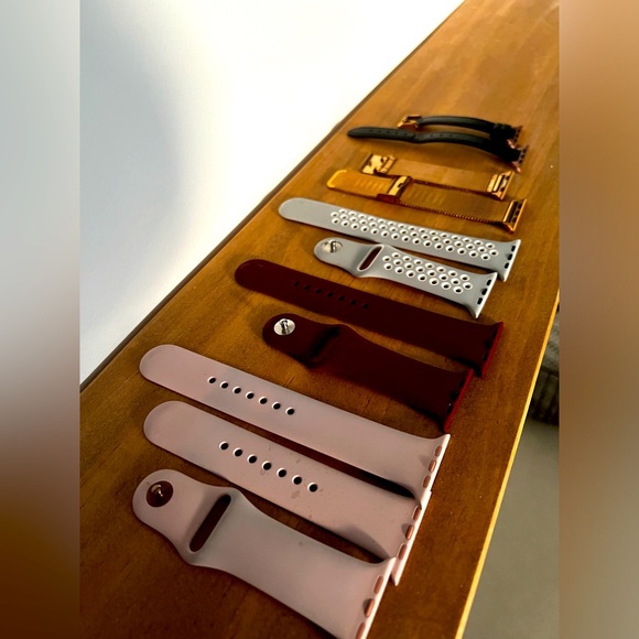 Apple Accessories - EUC Lot of 5 Apple Watch Bands - For Series 7 Size